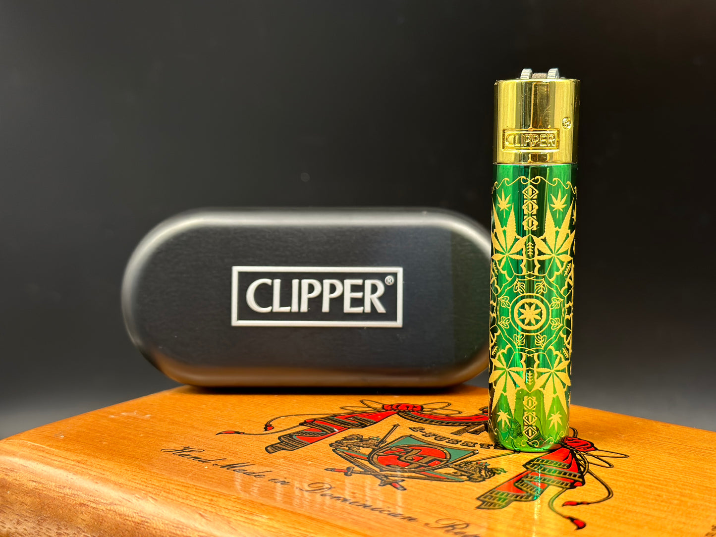 Fully Metal Clipper  Lighter In A Gift Box.
